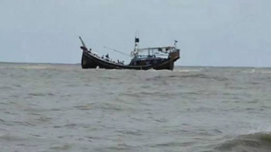 সাগরে মাছ ধরতে গিয়ে ১৯ দিন ধরে নিখোঁজ ১৮ জেলে